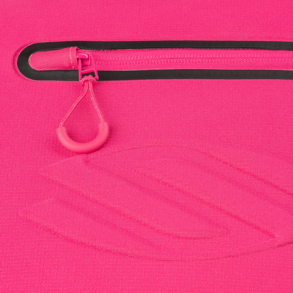 Close-up of the zipper on the Selkirk Core Line Tour Bag in Prestige Pink