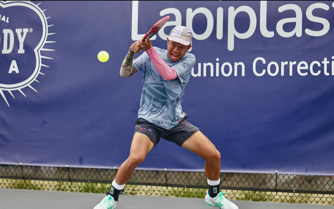 Quang Duong hitting a backhand during the PPA Finals match