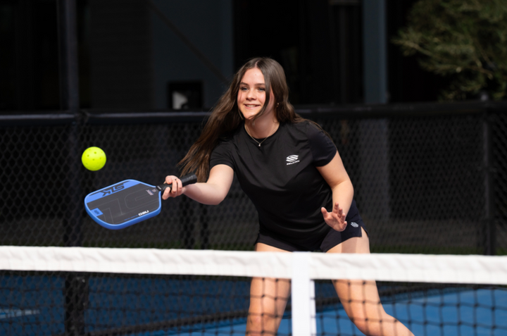 The difference between aggressive and defensive dinking in pickleball