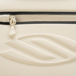 Close-up of Selkirk Pro Line Team Bag zipper and logo detail