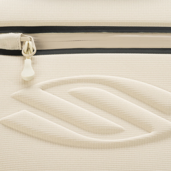 Close-up of Selkirk Pro Line Team Bag zipper and logo detail