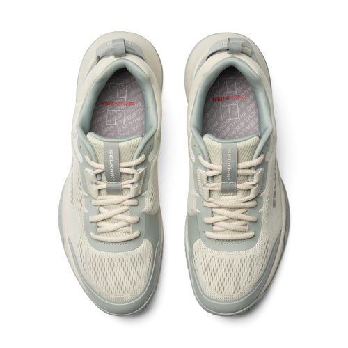 Selkirk Courtstrike men's pickleball shoes in white and grey.