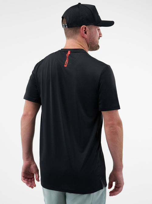 Selkirk Sport Essentials sports-wik men’s short-sleeved pickleball t-shirt.