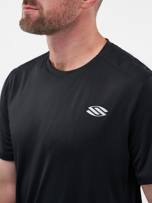 Selkirk Sport Essentials sports-wik men’s short-sleeved pickleball t-shirt.