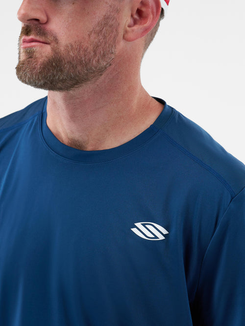 Selkirk Sport Essentials sports-wik men’s short-sleeved pickleball t-shirt.