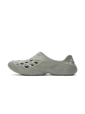 Lightweight gray Selkirk Sport Renew Pickleball Recovery Shoe with perforated upper for breathability