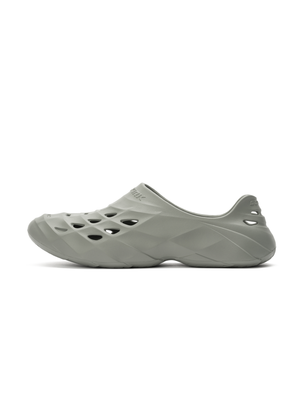 Lightweight gray Selkirk Sport Renew Pickleball Recovery Shoe with perforated upper for breathability