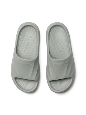 Selkirk pickleball slides shoes in grey.